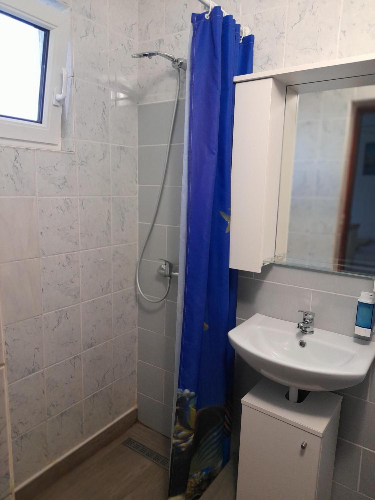 Apartments Ninske Vodice الغرفة الصورة
